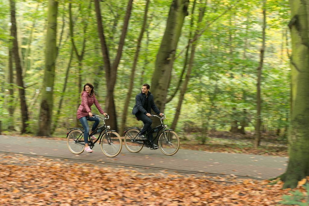 Hotel Aquarius Spa Kołobrzeg Exterior foto Cycling in the park
