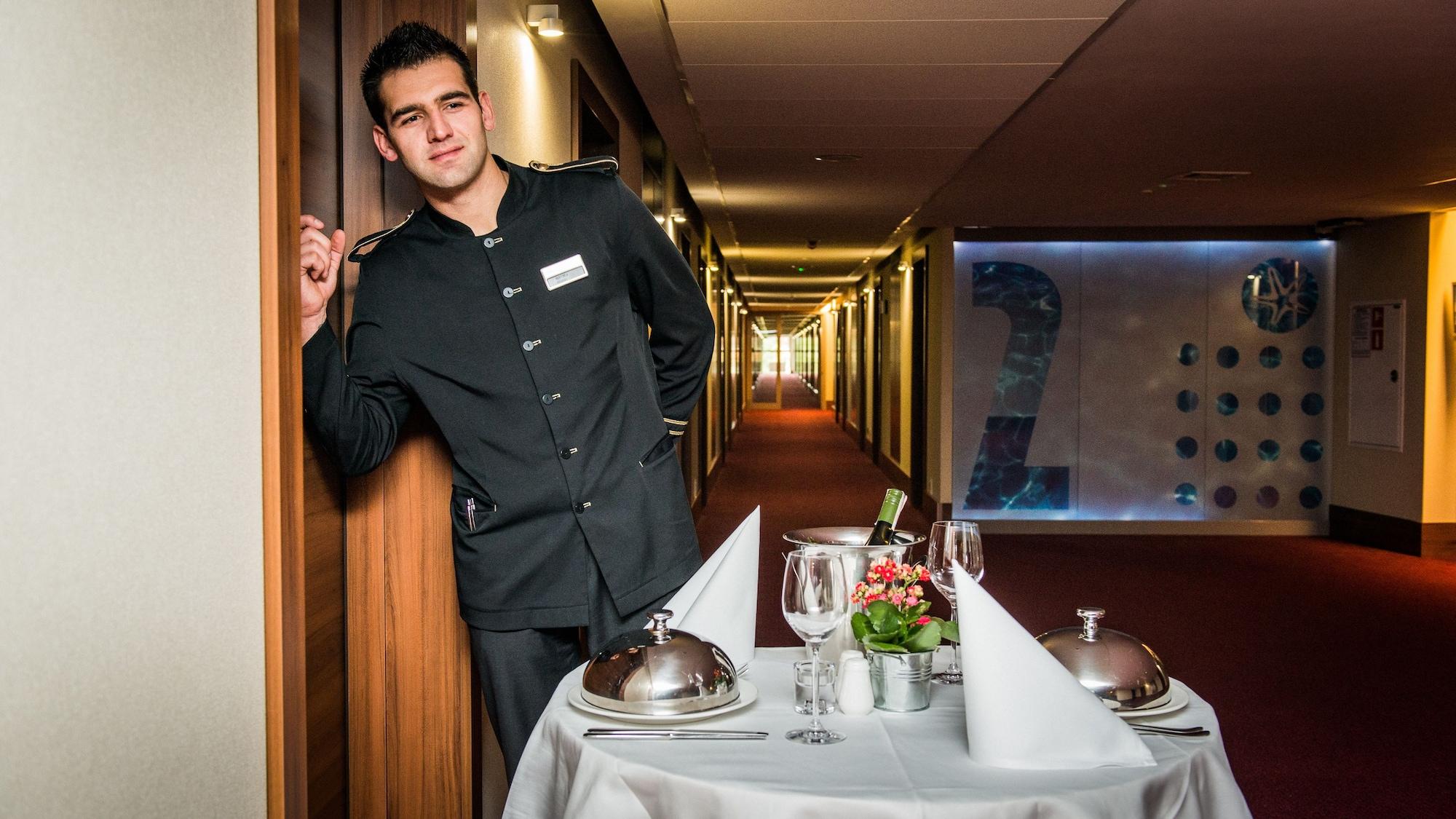 Hotel Aquarius Spa Kołobrzeg Exterior foto Room service