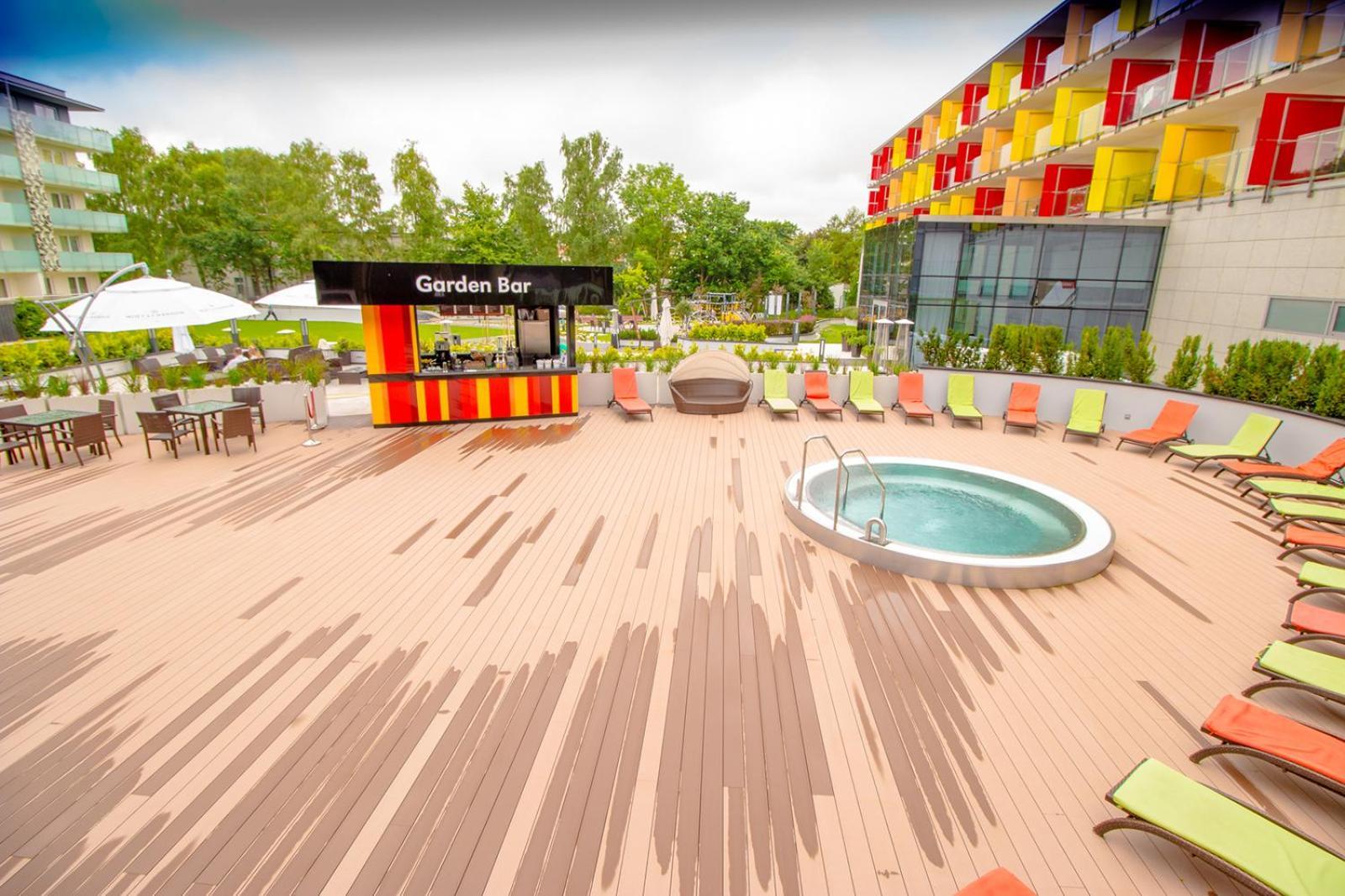 Hotel Aquarius Spa Kołobrzeg Exterior foto Golden Bar