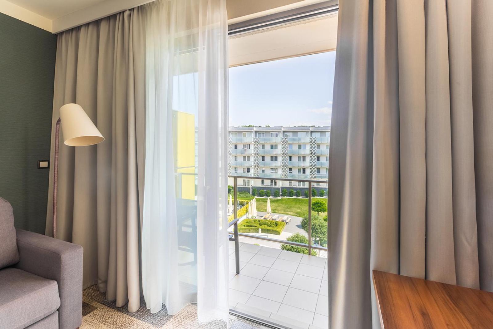 Hotel Aquarius Spa Kołobrzeg Exterior foto Curtains