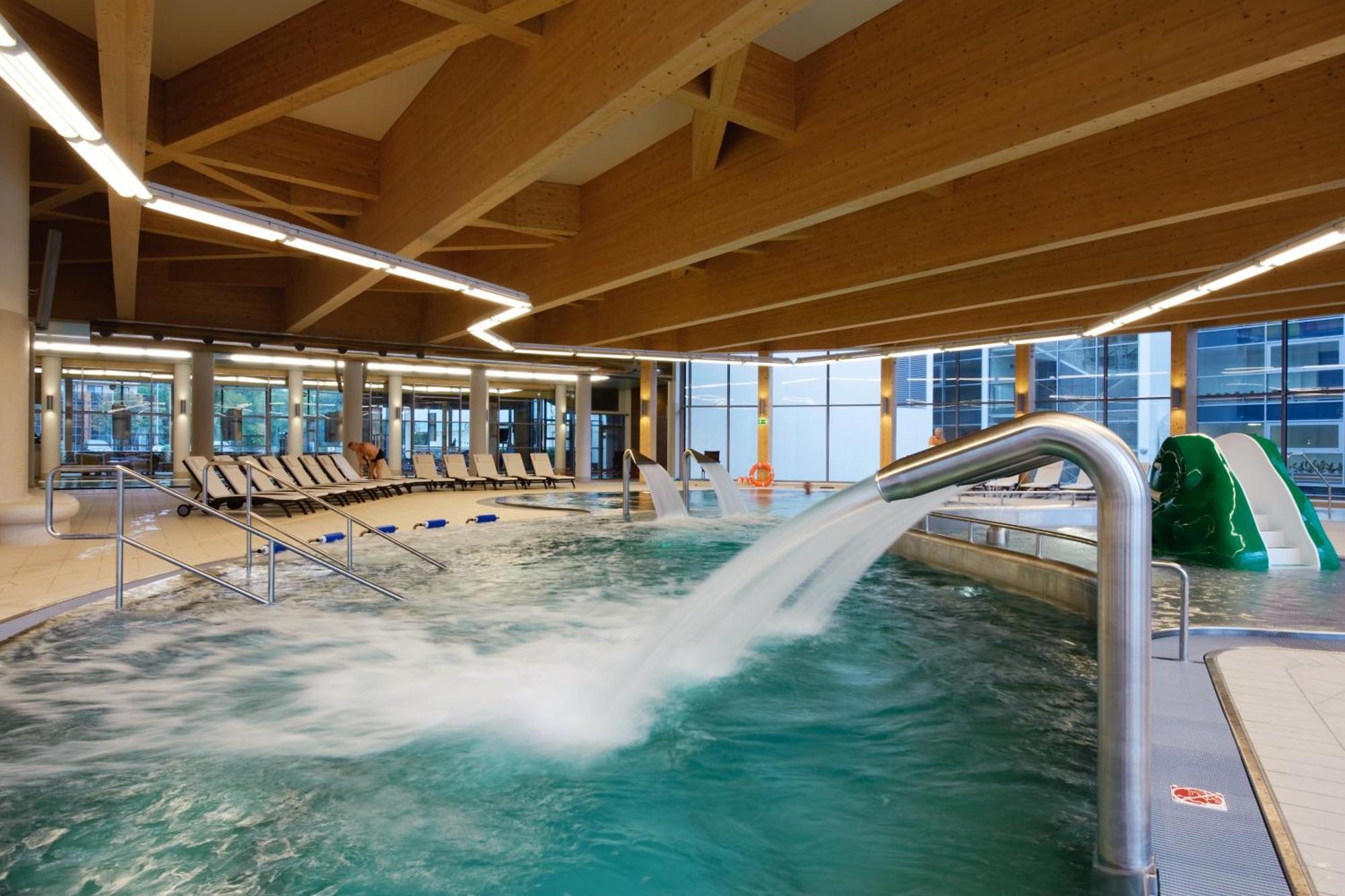Hotel Aquarius Spa Kołobrzeg Exterior foto The indoor swimming pool