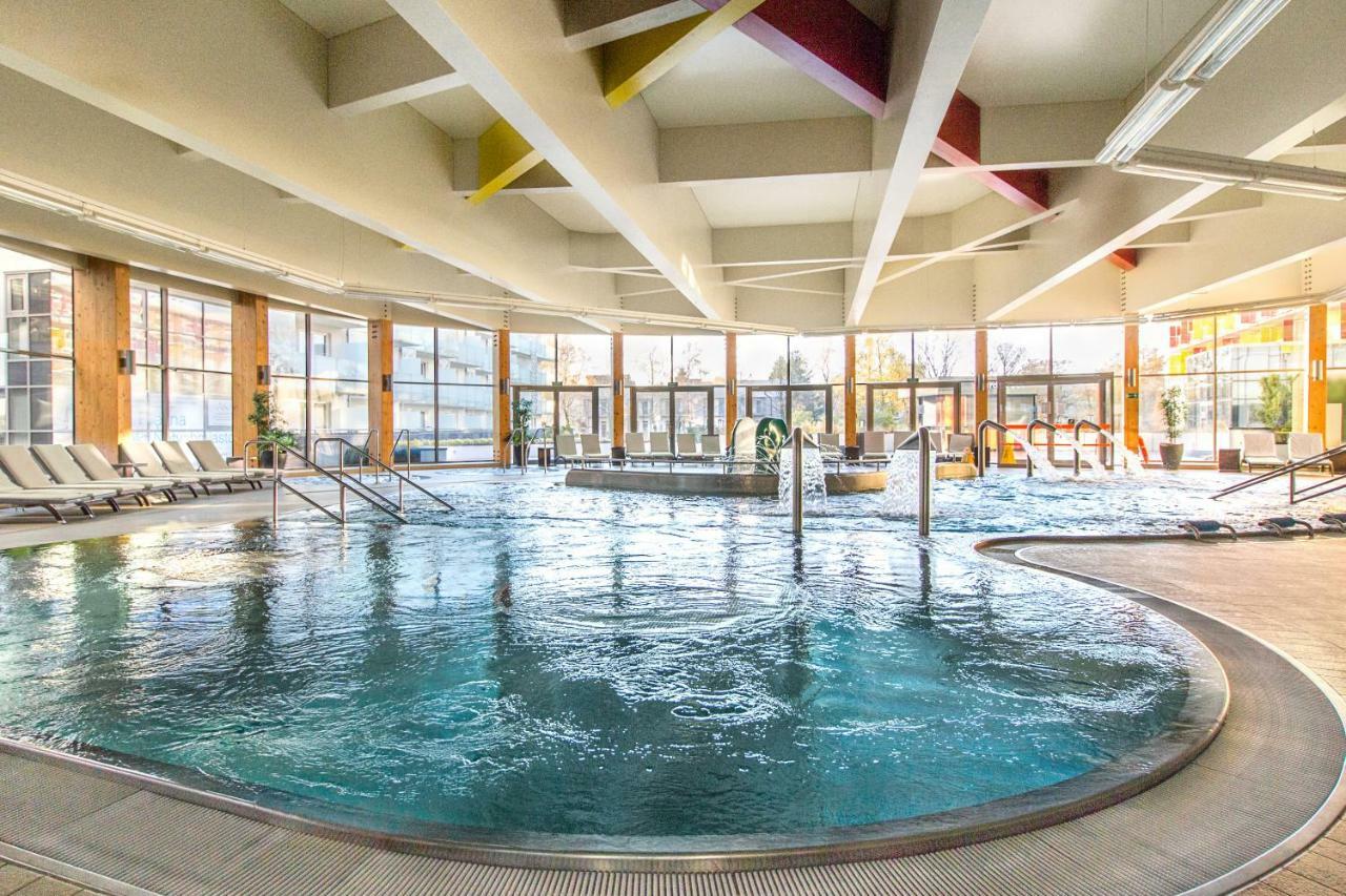 Hotel Aquarius Spa Kołobrzeg Exterior foto The swimming pool
